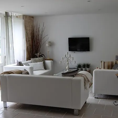 La Belle Lavande, D לינה וארוחת בוקר *