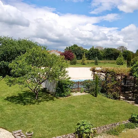 La Belle Lavande, D לינה וארוחת בוקר