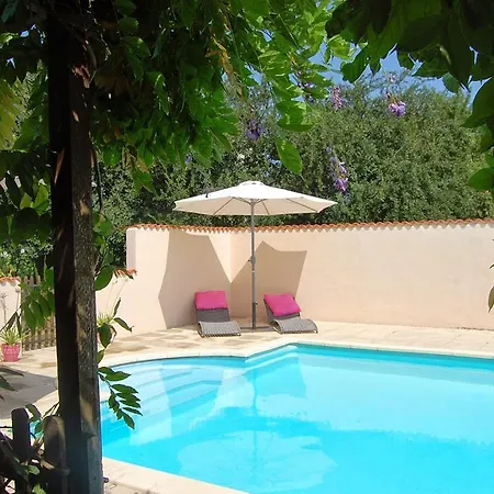 La Belle Lavande, D לינה וארוחת בוקר