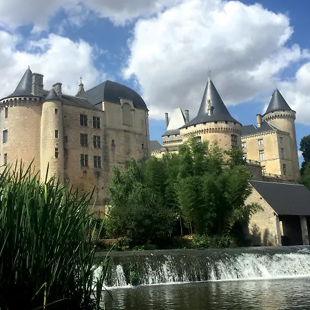 לינה וארוחת בוקר La Belle Lavande, D Chenommet