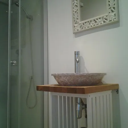 La Belle Lavande, D לינה וארוחת בוקר Chenommet