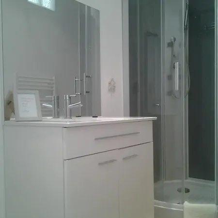 La Belle Lavande, D לינה וארוחת בוקר Chenommet