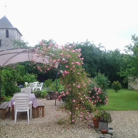 לינה וארוחת בוקר La Belle Lavande, D Chenommet