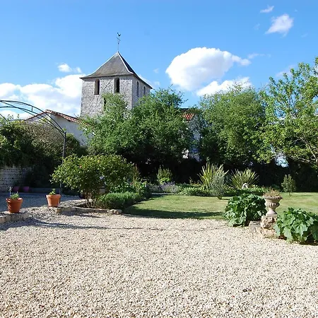 La Belle Lavande, D לינה וארוחת בוקר *