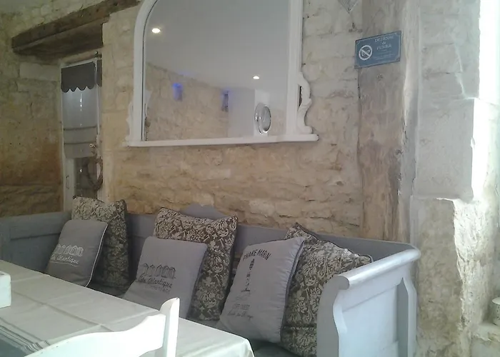 فندق مبيت وإفطار La Belle Lavande, D Chenommet